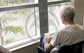 Страх одиночества: почему бабушки и дедушки не хотят быть одни?